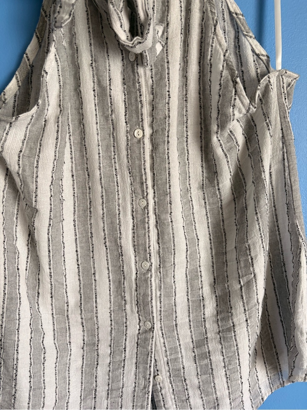 Striped High-Neck Sleeveless Top w/ Back Neck Tie - Women’s Large​ - Picture 4 of 6
